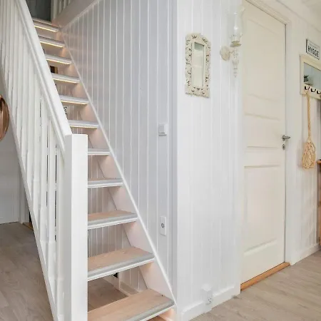 Semesterbostad Classy Holiday Homein Bl Vand With A Sauna Blåvand