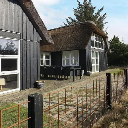 Classy Holiday Homein Bl Vand With A Sauna Blåvand