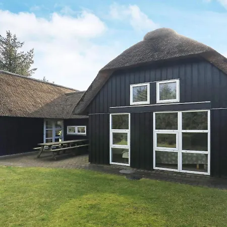 Classy Holiday Homein Bl Vand With A Sauna Blåvand